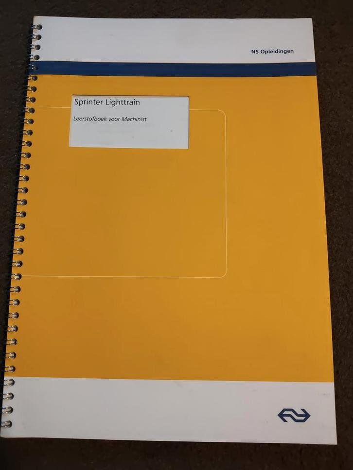 🖕 AANBIEDINGN.S. Spoorwegen, leerboek Machinisten SLT, 2009, Verzamelen, Spoorwegen en Tramwegen, Zo goed als nieuw, Trein, Overige typen