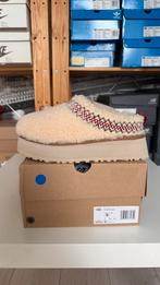 UGG Tazz Slipper Heritage Braid Nutural maat 36, UGG, Wit, Nieuw, Ophalen of Verzenden