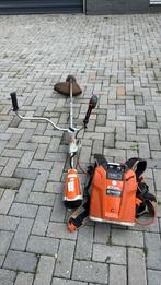 Met groot accu. Stihl 3000 L, Tuin en Terras, Bosmaaiers, Ophalen of Verzenden, Zo goed als nieuw, 10 tot 30 cm, Accu