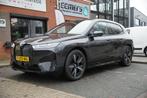 BMW iX xDrive40 Excellence 77 kWh / Massage / Glasdak / Deal, Auto's, BMW, Automaat, Gebruikt, Zwart, Adaptive Cruise Control