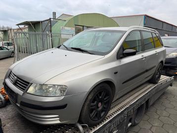 Fiat Stilo van 2003 veel onderdelen voorradig  beschikbaar voor biedingen