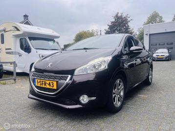 Peugeot 208 1.2 VTi Allure Navi / Led / Clima / PDC / Cruise beschikbaar voor biedingen