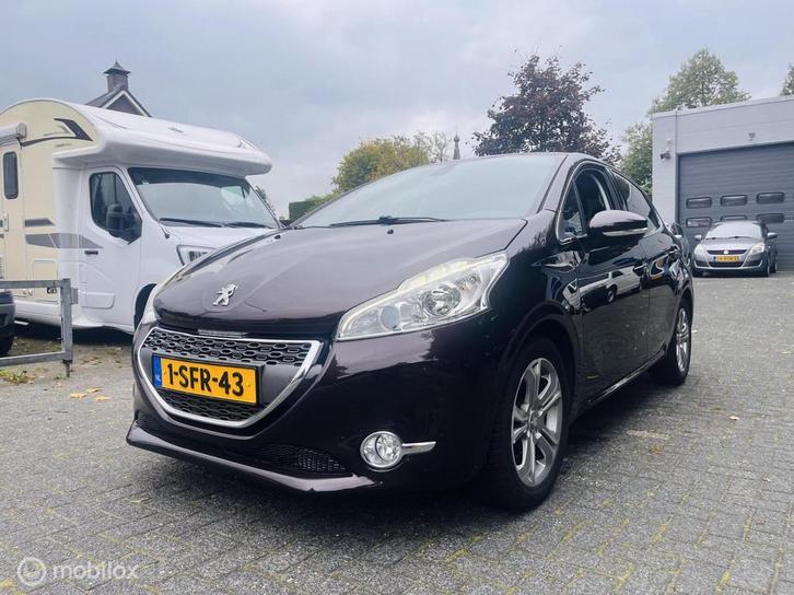 Peugeot 208 1.2 VTi Allure Navi / Led / Clima / PDC / Cruise, Auto's, Peugeot, Bedrijf, Te koop, ABS, Airbags, Airconditioning