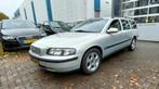 Volvo V70 2.4 T Comfort Line 200PK Handgeschakeld, Auto's, 1553 kg, 7 stoelen, Stationwagon, 92 €/maand