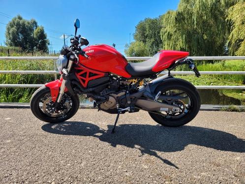 Ducati Monster 821 uit 2015 met 18724km, Motoren, Motoren | Ducati, Particulier, Naked bike, meer dan 35 kW, 2 cilinders, Ophalen