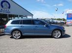 Volkswagen Passat Variant 1.4 TSI GTE PANO | H-LEER | TREKH., Gebruikt, Blauw, Hybride Elektrisch/Benzine, 1600 kg