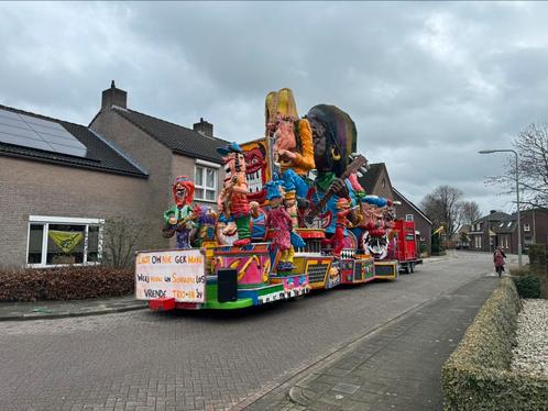 Carnavalswagen paraalwagen, Tickets en Kaartjes, Recreatie | Pretparken en Attractieparken, Eén persoon