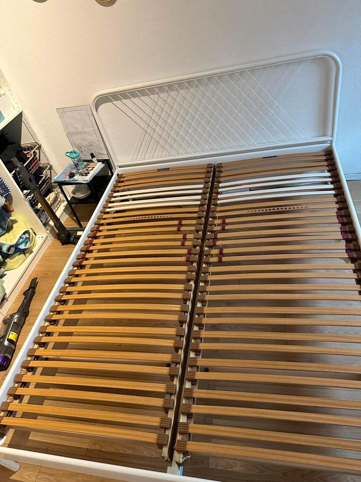 Ikea nesttun160*200 bedframe, Huis en Inrichting, Slaapkamer | Bedden, Zo goed als nieuw, Tweepersoons, 140 cm, 200 cm, Metaal
