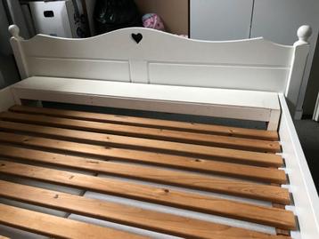 Eikenhouten vintage romantisch bed beschikbaar voor biedingen