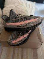 Yeezy Boost 350 V2 - Maat 43, Overige kleuren, Nieuw, Ophalen of Verzenden, Sneakers of Gympen