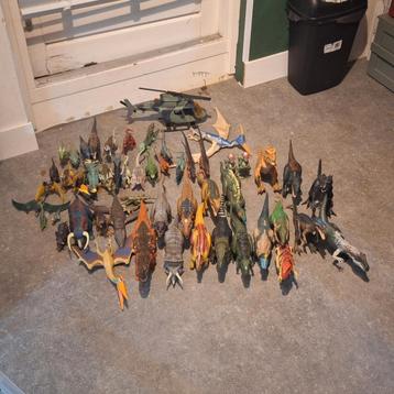 GROOT aantal jurassic world mattel/kenner dinosaurs figuren. beschikbaar voor biedingen