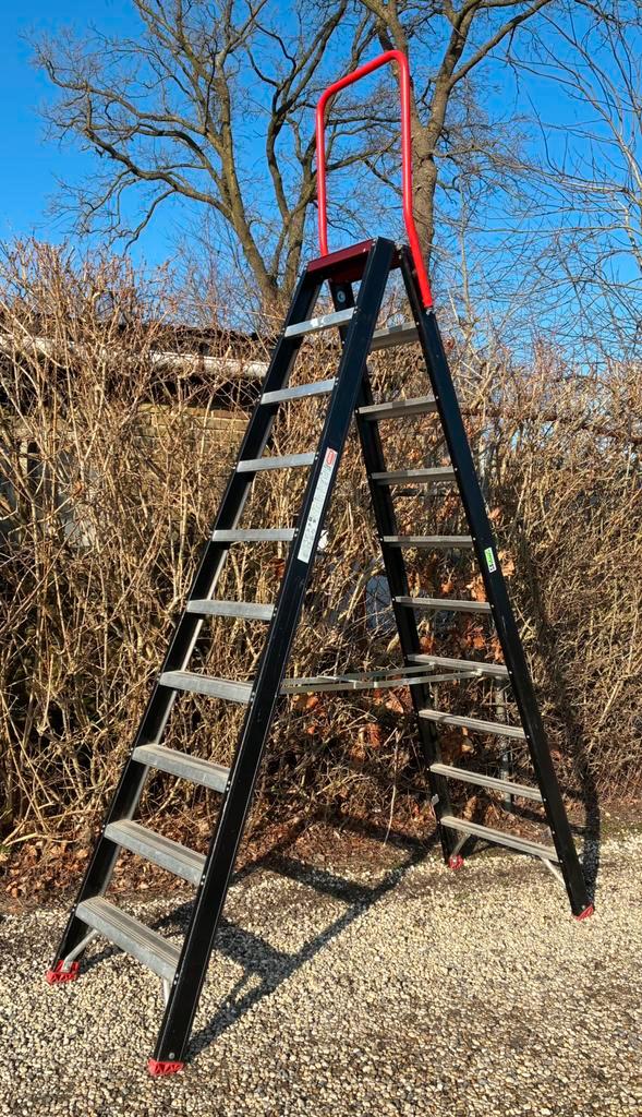 Te koop Altrex trap, Doe-het-zelf en Verbouw, Ladders en Trappen, Zo goed als nieuw, Trap, 2 tot 4 meter, Ophalen