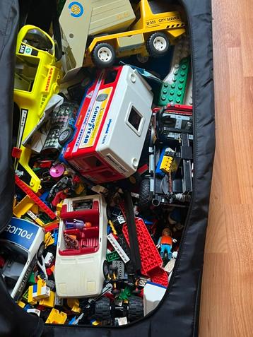 2 zakken lego / duplo / playmobiel beschikbaar voor biedingen