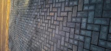 Klinkers zwart 20x10x8cm beschikbaar voor biedingen