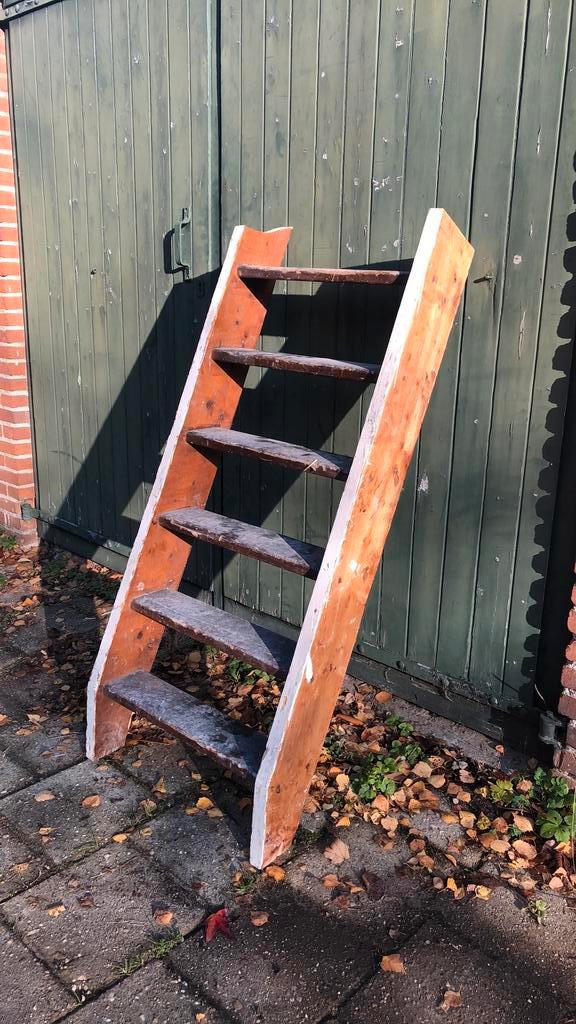 Trapje, 60cm breed, steil, 6 treden, Doe-het-zelf en Verbouw, Ladders en Trappen, Zo goed als nieuw, Minder dan 2 meter, Ophalen