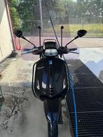 Vespa sprint notte 2019 blauw kenteken, Fietsen en Brommers, Scooters | Vespa, Ophalen, Gebruikt, Vespa S, Benzine