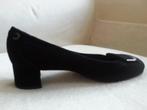 Prachtige zwart suede pumps, GUGLIELMO ROTTA, mt. 40 NIEUW, Schoenen met lage hakken, Verzenden, Zwart, Zo goed als nieuw