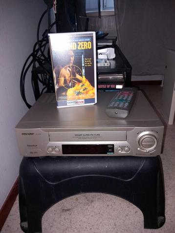 Sharp vhs recorder met ab (zie adv voor info) beschikbaar voor biedingen