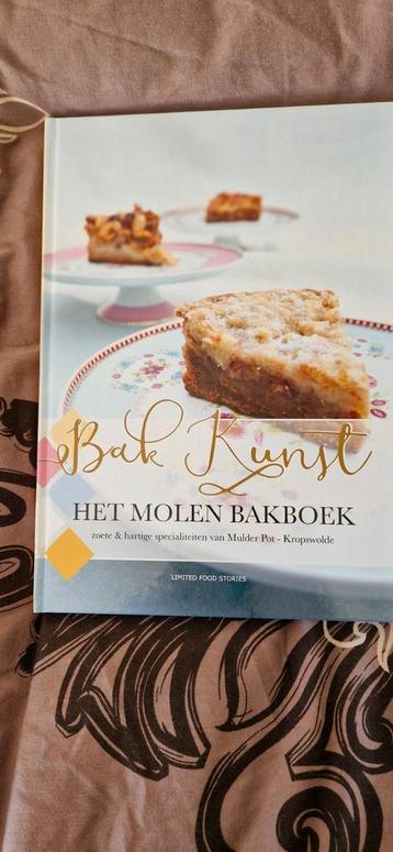 Nieuw  Het molenbakboek  Zoete en hartige specialiteiten. beschikbaar voor biedingen