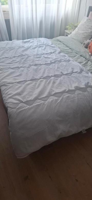 Dekbed 4 seizoenen 240 x 220 cm beschikbaar voor biedingen