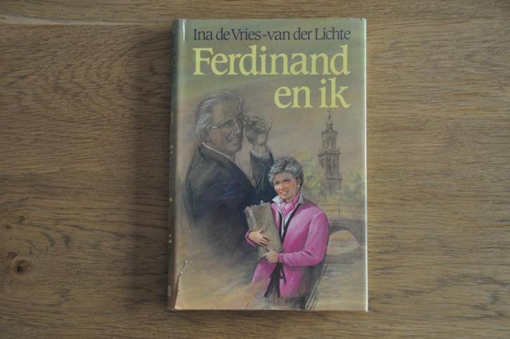 Ina de Vries-van der Lichte - Ferdinand en ik (VCL), Boeken, Romans, Gelezen, Nederland, Ophalen of Verzenden