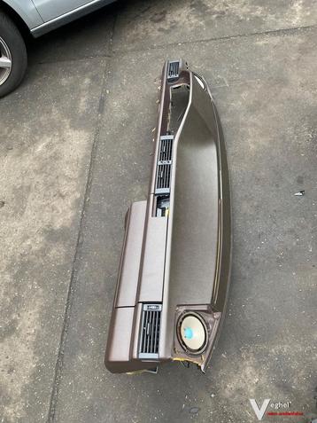 Mercedes W124  1985 Dashboard Bruin ( mooie staat ) beschikbaar voor biedingen