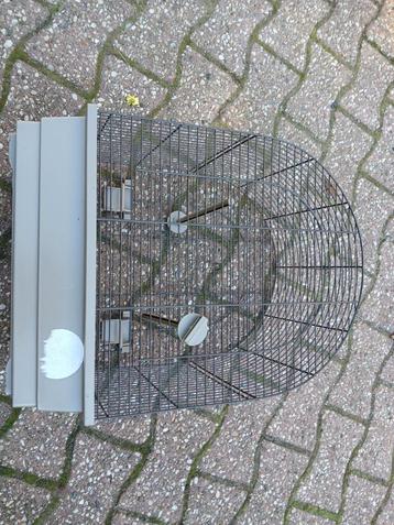 Vogel kooi  beschikbaar voor biedingen