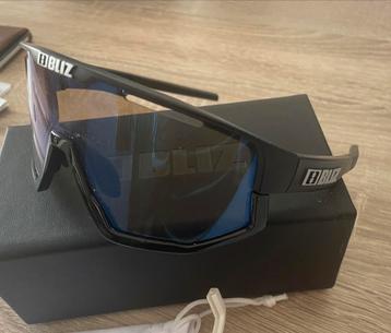Bliz Fusion Photochromic fietsbril NIEUW was 169 euro beschikbaar voor biedingen