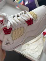 Nieuwe Jordan 4 Retro Metallic Red 44, Kleding | Heren, Schoenen, Ophalen of Verzenden, Nieuw, Wit, Sneakers of Gympen