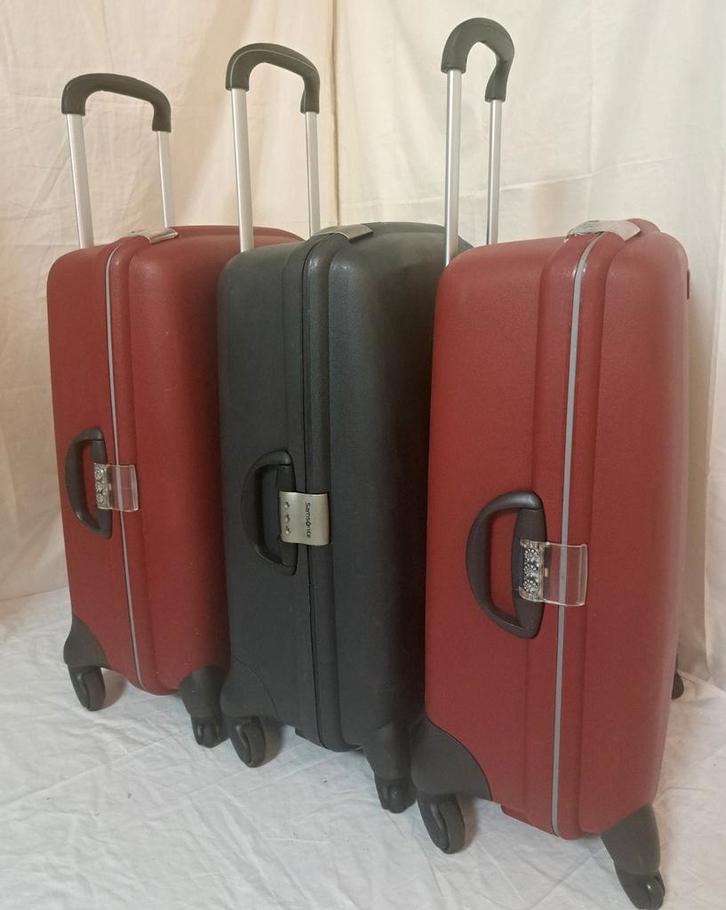 Samsonite en Amerikaanse toerist koffer 4 wielen cijferslot , Sieraden, Tassen en Uiterlijk, Koffers, Zo goed als nieuw, Hard kunststof