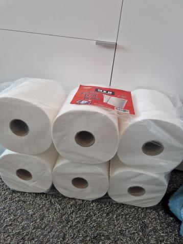 ❗Keukenpapier 6 grote rollen (3kg)❗ beschikbaar voor biedingen