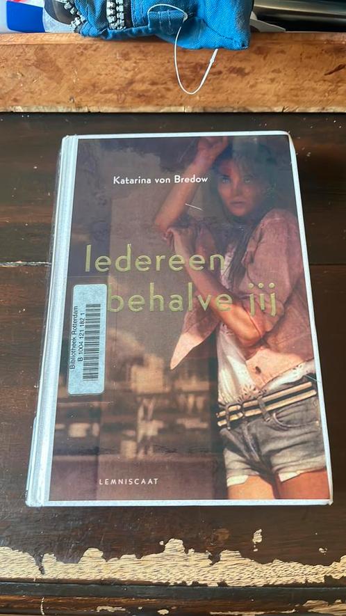 Katarina von Bredow - Iedereen behalve jij, Boeken, Kinderboeken | Jeugd | 13 jaar en ouder, Gelezen, Ophalen of Verzenden