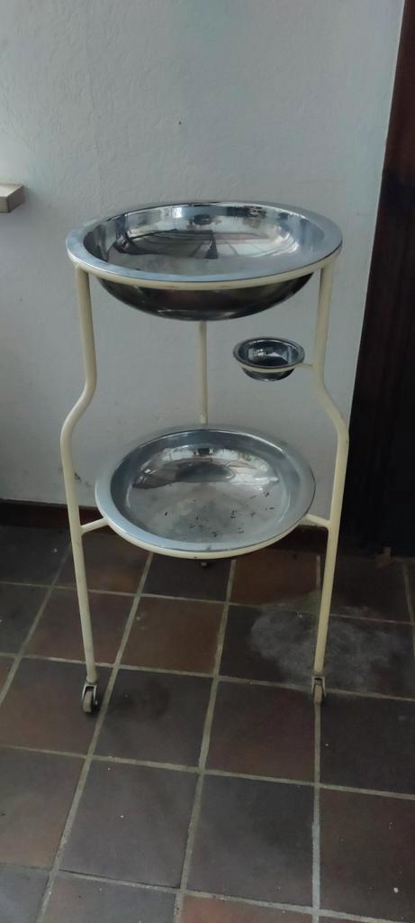 Industriële, vintage ziekenhuis trolley, waskom, planthouder, Huis en Inrichting, Overige Huis en Inrichting, Gebruikt, Ophalen