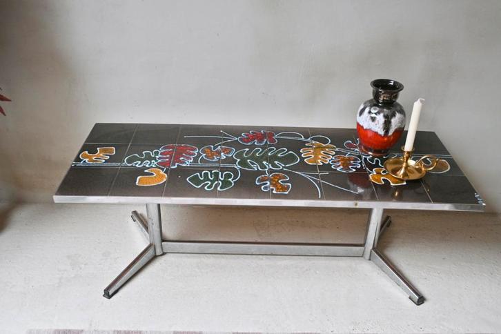 Adri Belarti Koffietafel/salontafel met tegelblad, Huis en Inrichting, Tafels | Statafels, Zo goed als nieuw, Ophalen