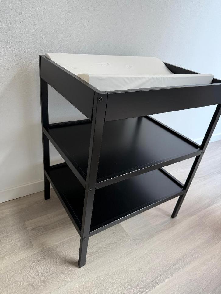 Zwarte Luiertafel van Petit Amelie, Kinderen en Baby's, Kinderkamer | Commodes en Kasten, Zo goed als nieuw, Commode, 105 cm of meer