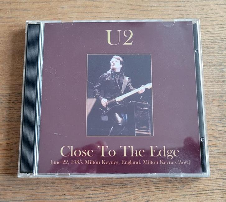 U2 - Close To The Edge 2CD, Cd's en Dvd's, Cd's | Rock, Zo goed als nieuw, Poprock, Ophalen of Verzenden