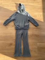 Set H&M: groene capuchontrui en flare broek maat 116, Kinderen en Baby's, Kinderkleding | Maat 116, Ophalen of Verzenden, Zo goed als nieuw
