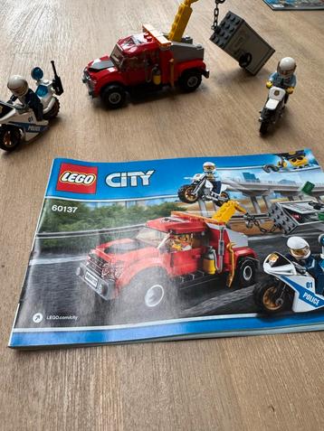 Lego City 60137 Takelwagen Achtervolging beschikbaar voor biedingen
