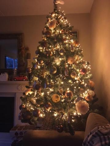 Kunstkerstboom Intratuin 180 cm beschikbaar voor biedingen