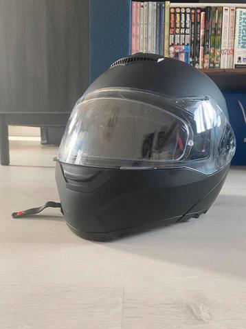 Motorhelm beschikbaar voor biedingen