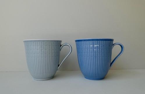 Twee Swedish grace Louise Adelborg Rörstrand mokken blauw, Huis en Inrichting, Keuken | Servies, Gebruikt, Kop(pen) en/of Schotel(s)