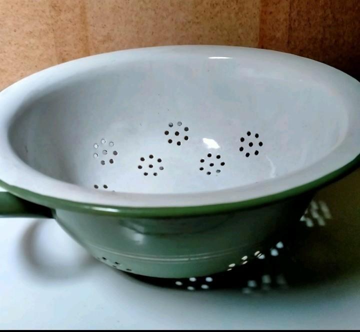 Vintage Emaille Vergiet Groen/Wit, Antiek en Kunst, Antiek | Keukenbenodigdheden, Ophalen