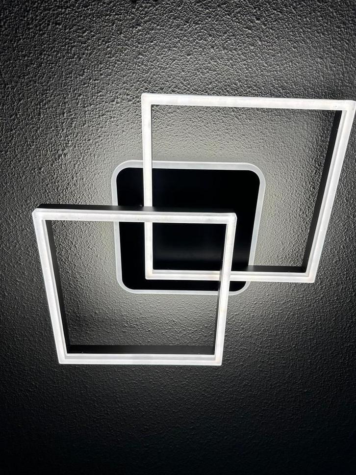 Moderne LED plafondlamp – als nieuw, Huis en Inrichting, Lampen | Wandlampen, Zo goed als nieuw, Ophalen