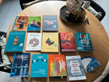 Sociaal Werk Boeken - Diverse Titels beschikbaar voor biedingen