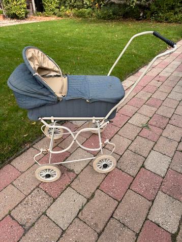 Vintage Kinderwagen - Klassieker! beschikbaar voor biedingen