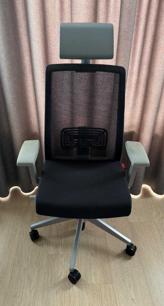 •	Haworth Ergonomic Office Chair, Huis en Inrichting, Bureaustoelen, Gebruikt, Bureaustoel, Grijs, Ergonomisch, Gaming bureaustoel