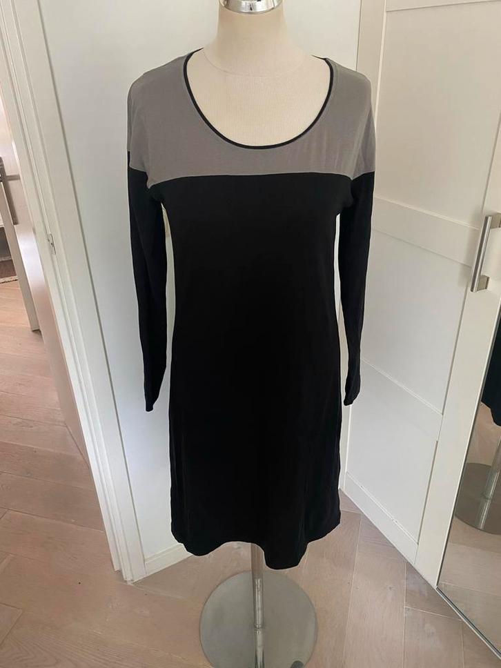Hebbeding  Jurk Zwart/Grijs Maat M, Kleding | Dames, Jurken, Zo goed als nieuw, Maat 38/40 (M), Zwart, Boven de knie, Ophalen of Verzenden