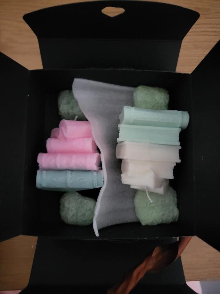 Boeken Geurkaarsen Set, Huis en Inrichting, Woonaccessoires | Kandelaars en Kaarsen, Nieuw, Kaars, Minder dan 25 cm, Kunststof