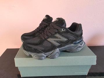ZIEN!! New balance 9060 Zwart Schoenen (asics,jordan,gucci) beschikbaar voor biedingen