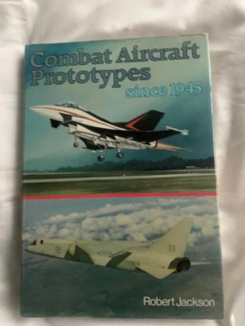 Combat A/C Prototypes since 1945, Verzamelen, Luchtvaart en Vliegtuigspotten, Zo goed als nieuw, Boek of Tijdschrift, Ophalen of Verzenden